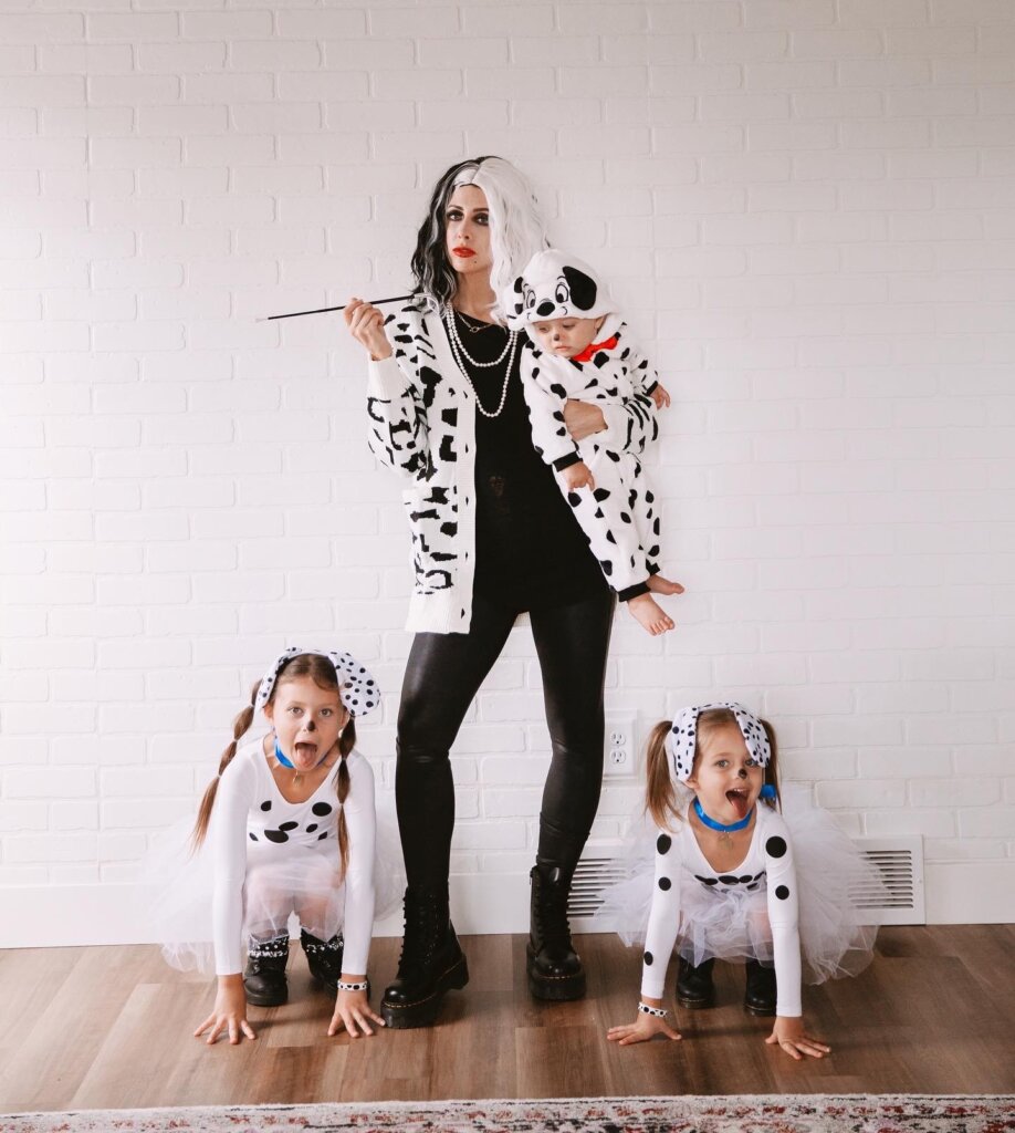 DIY Cruella de Vil Disney Villains Halloween Costume Idea