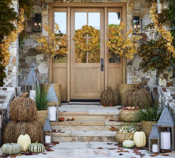 Welcoming Fall Front Porch Decor Ideas