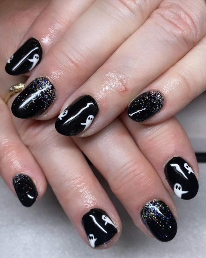 Black Halloween Nail Ideas