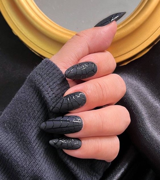 Black Halloween Nail Ideas