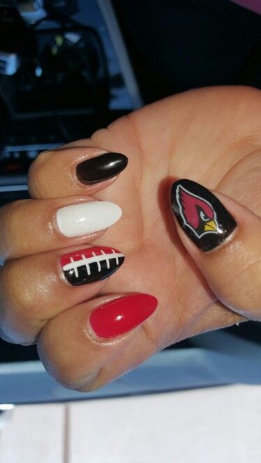 Game Day Nail Ideas