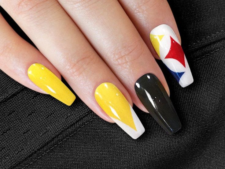 Game Day Nail Ideas