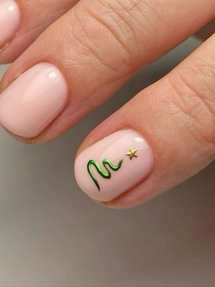 short christmas nail ideas