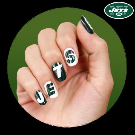 Game Day Nail Ideas