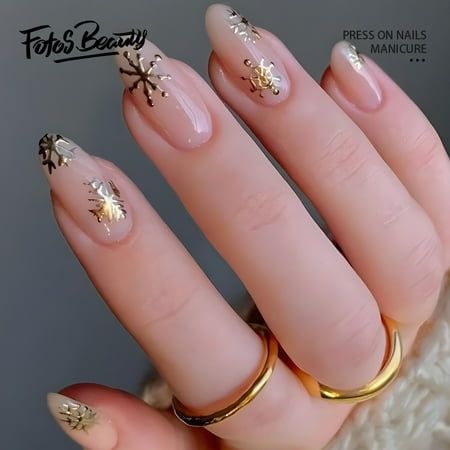 Festive Holiday Nail Ideas