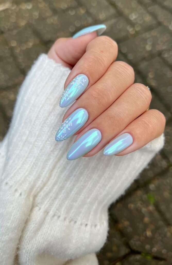 Festive Holiday Nail Ideas